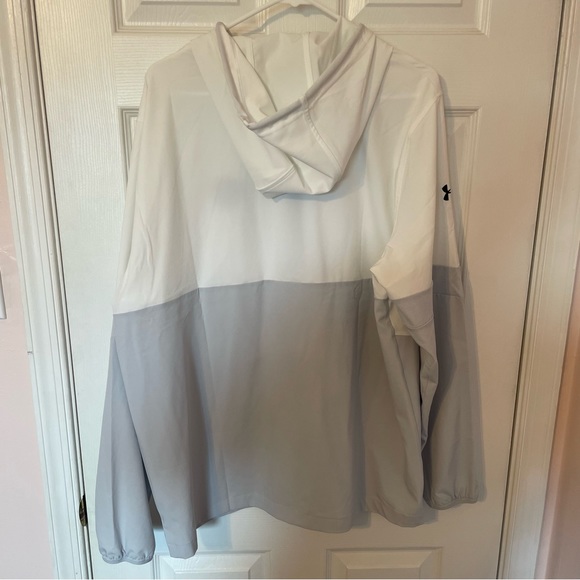 Under Armour White and Gray Warm Up Jacket with Lion Logo - Picture 2 of 7